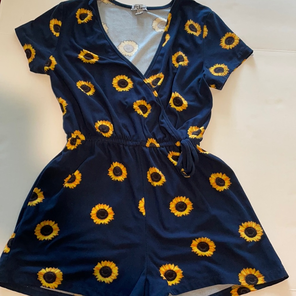 🌻Sunflower Romper 🌻